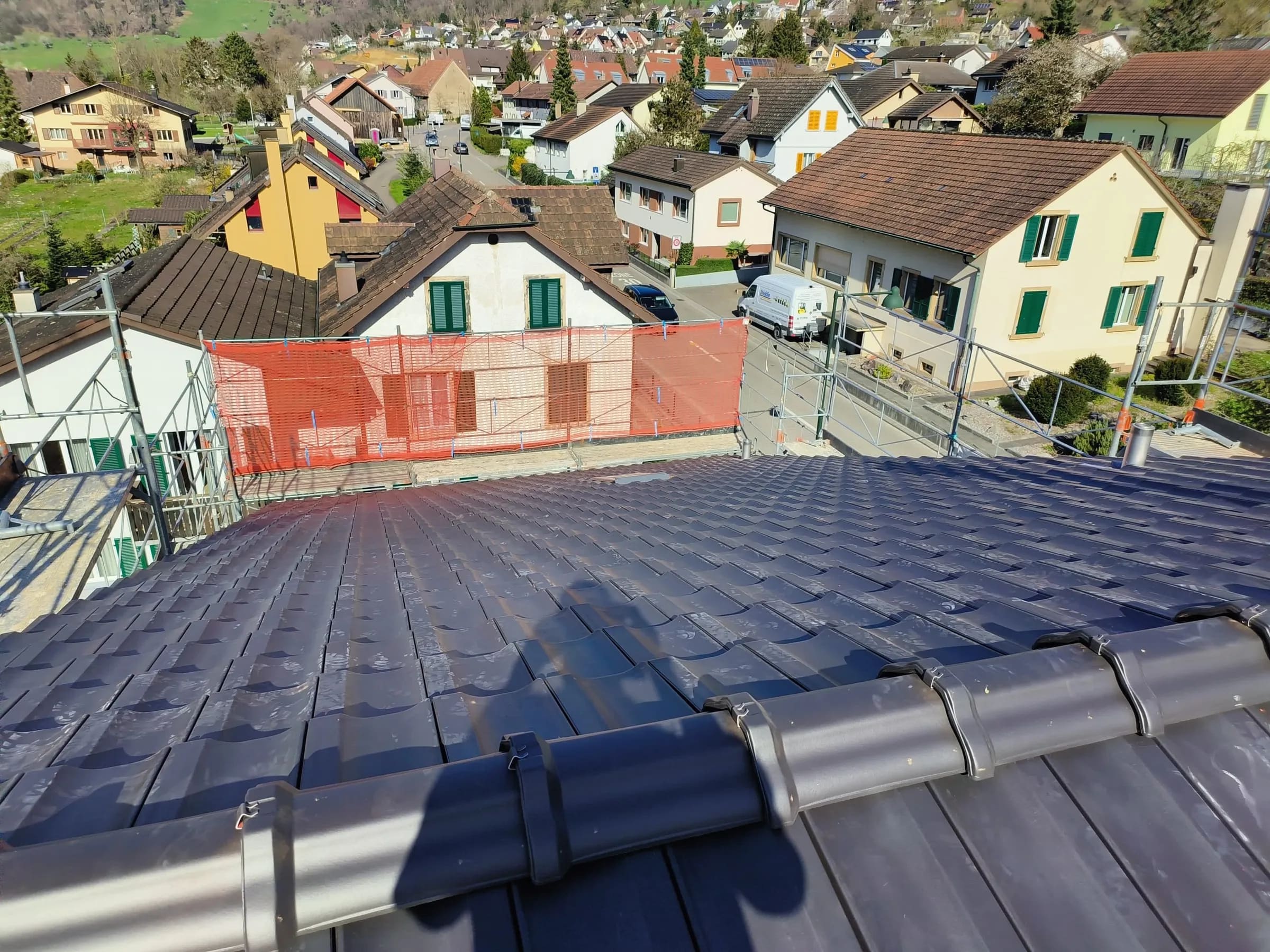 Blick vom Dach über Duggingen