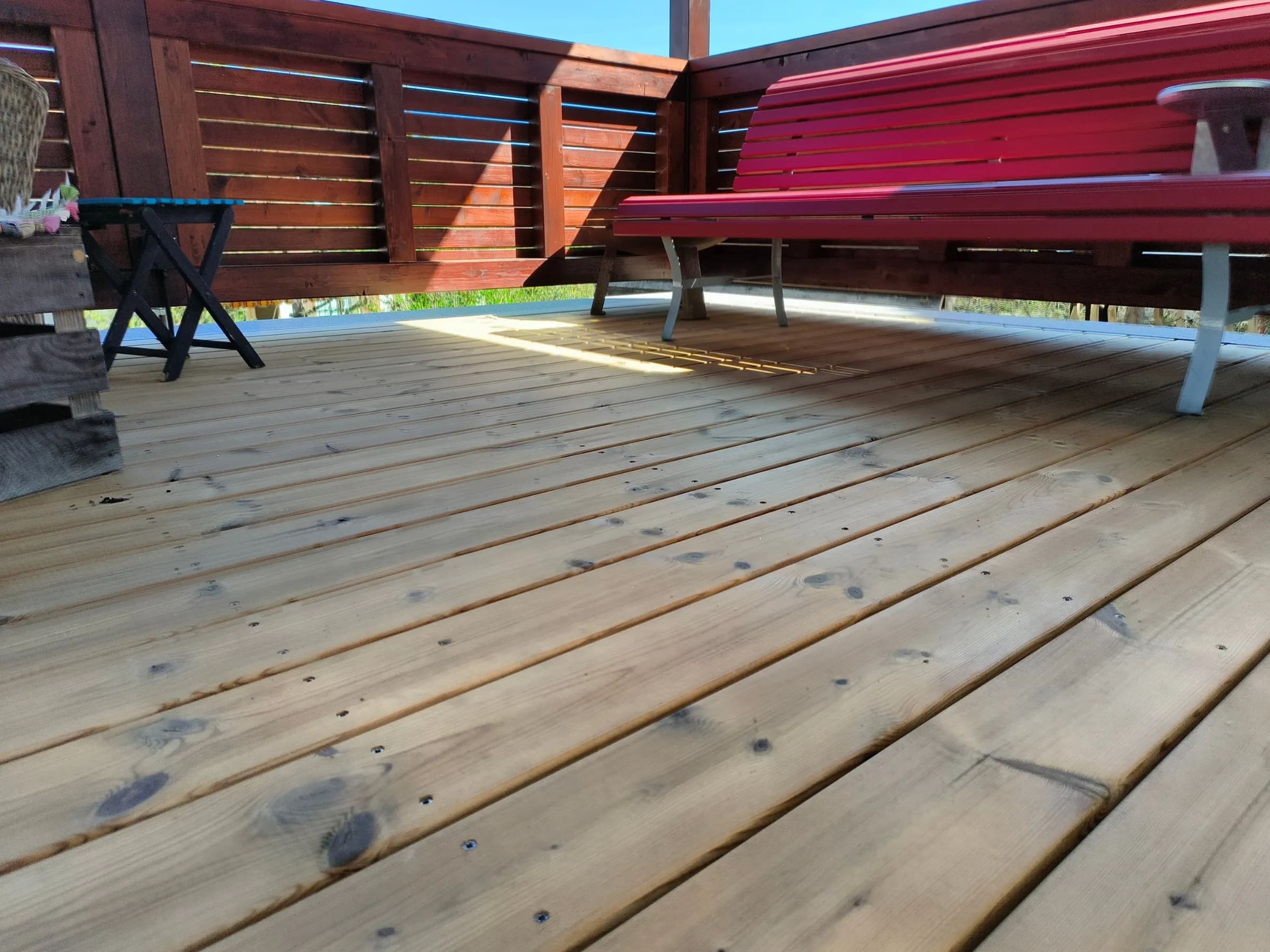 Die Dielen der Holzterrasse, Liestal